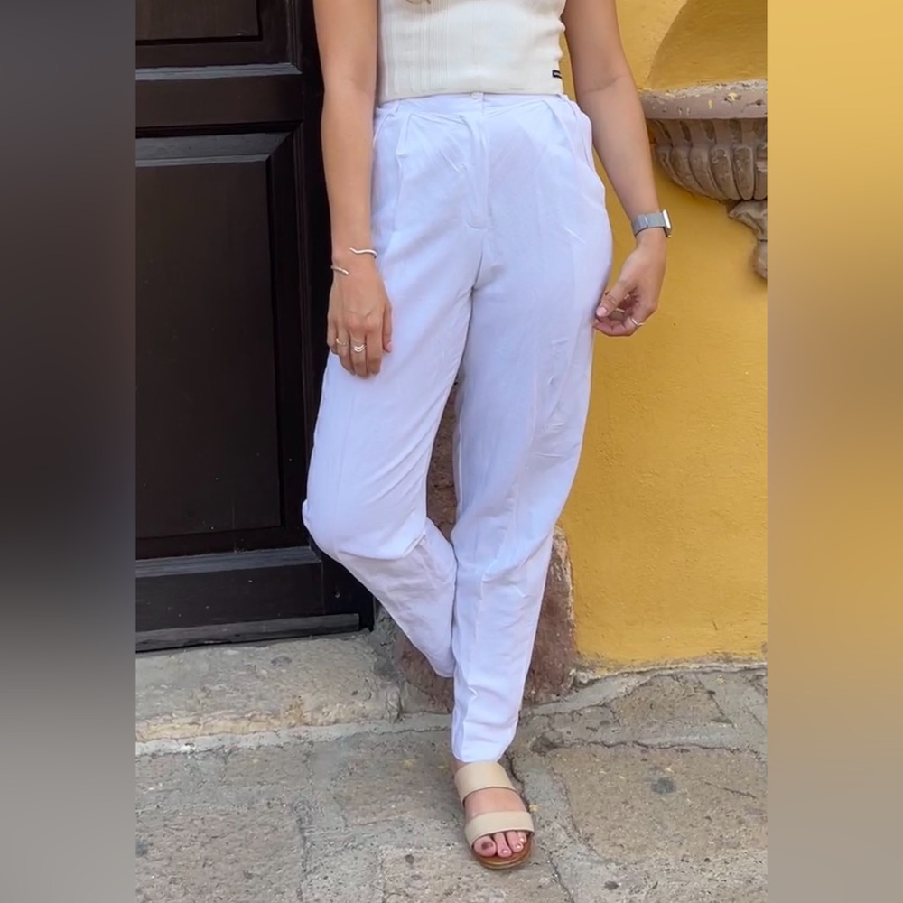 Uncle Studios Linen Bloomer High-Waisted white pleated Trousers size small